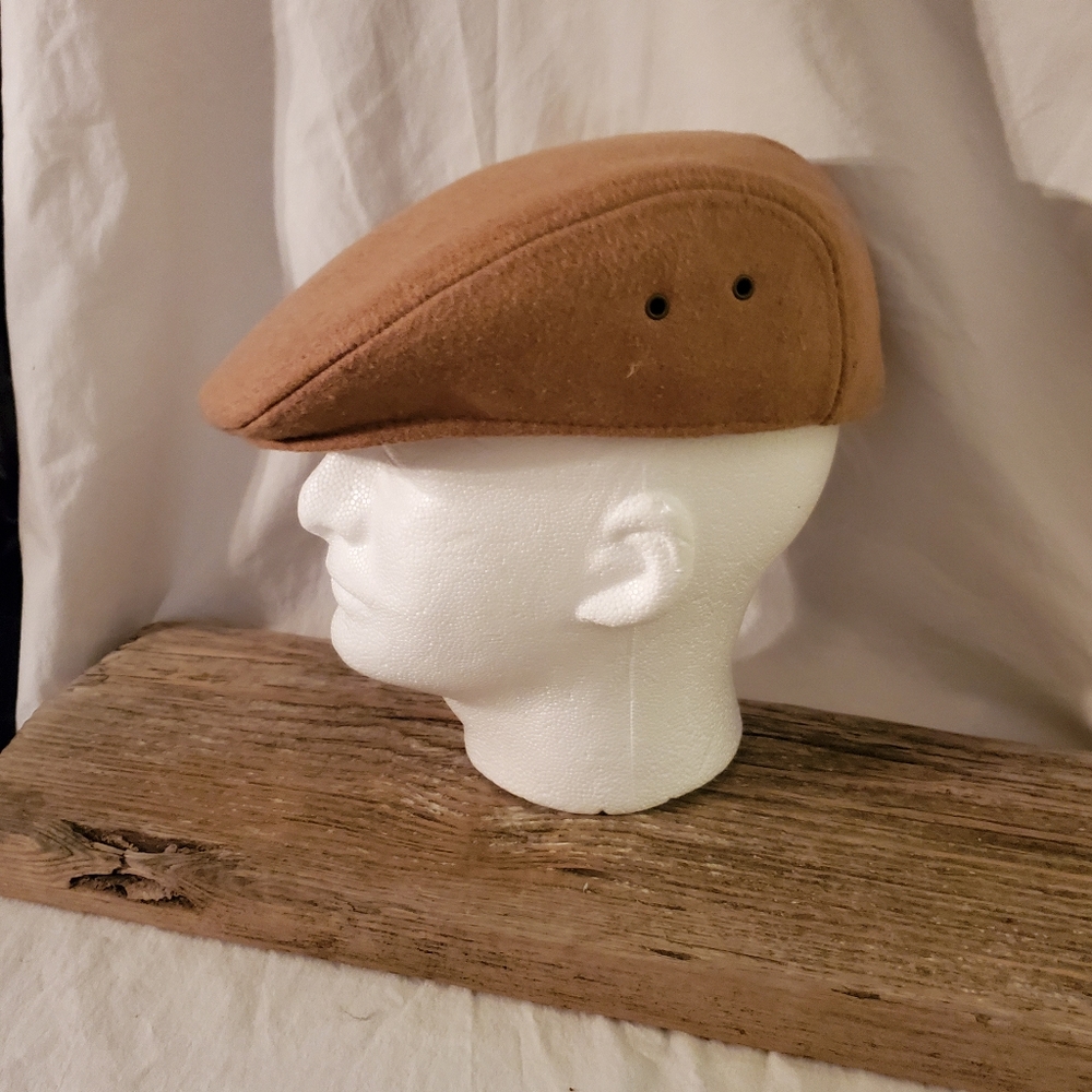 Madhatter Newsboy